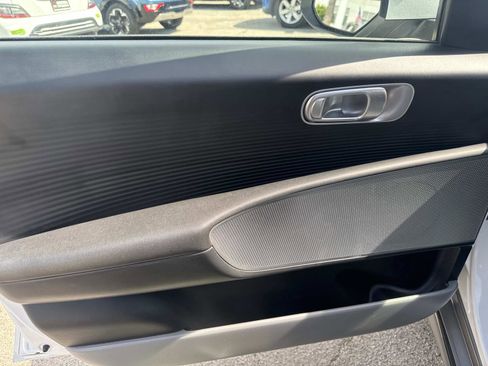 Used 2024 Hyundai Ioniq 6 SE RWD image 12