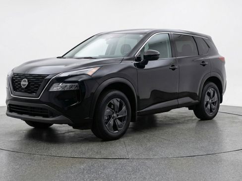 Used 2025 Nissan Rogue SV AWD/4WD image 3