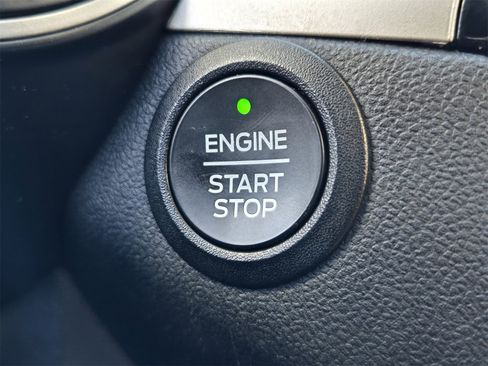 Used 2022 Ford Escape SEL image 19