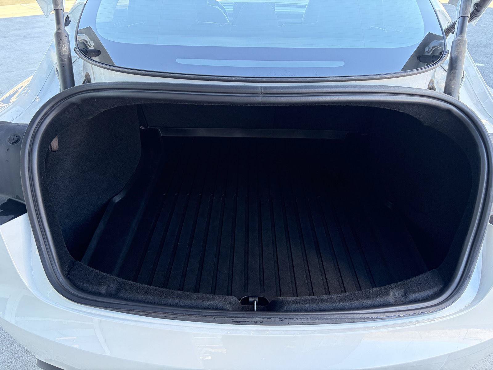 Used 2025 Tesla Model 3 Long Range RWD image 16
