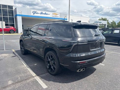Used 2025 Chevrolet Traverse RS AWD/4WD image 6