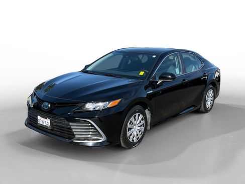 Used 2021 Toyota Camry LE FWD image 1