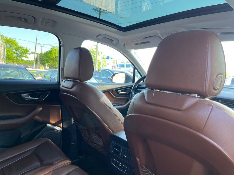Used 2017 Audi Q7 3.0T Premium Plus AWD/4WD image 29