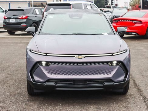 New 2026 Chevrolet Equinox EV LT image 6