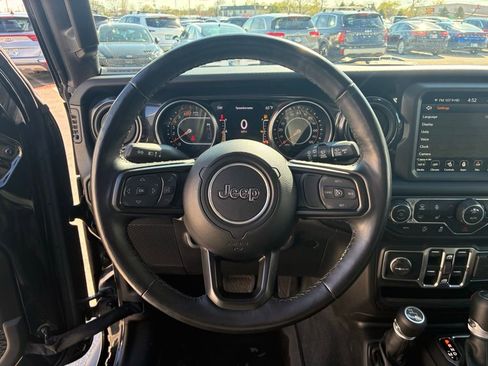 Used 2022 Jeep Wrangler Unlimited Sport AWD/4WD image 23