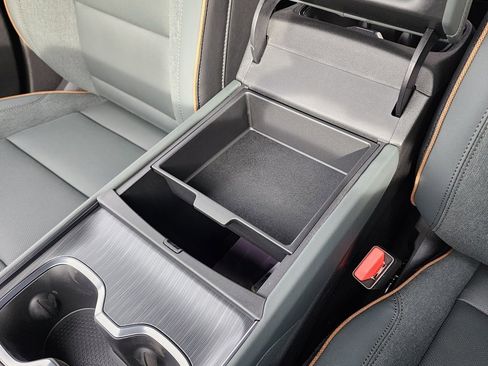 New 2026 GMC Acadia AT4 w/ Luxury Package image 35