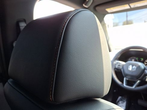 Used 2025 Honda CR-V Sport-L image 9