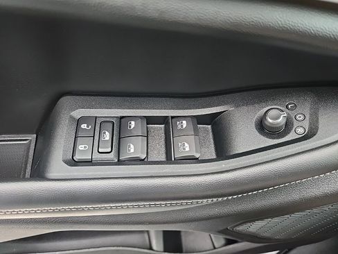 Used 2023 Jeep Grand Cherokee L Limited w/ Black Appearance Package image 19