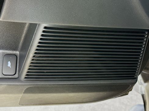 Used 2014 Honda Pilot Touring image 22