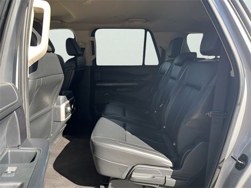 Used 2023 Ford Expedition Max XLT image 34