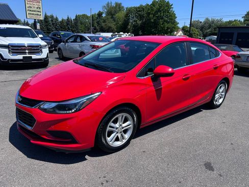Used 2016 Chevrolet Cruze LT FWD image 4