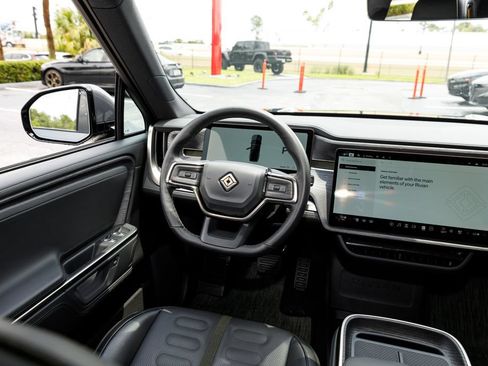 Used 2025 Rivian R1T Adventure AWD/4WD image 9