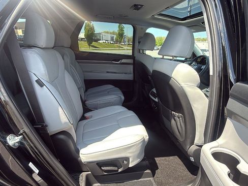 Used 2025 Hyundai Palisade SEL AWD/4WD image 19