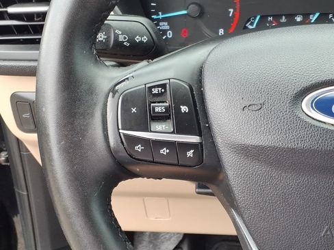 Used 2021 Ford Escape SE w/ Convenience Package FWD image 18
