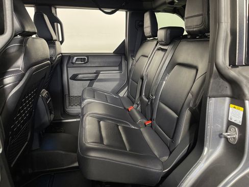 Used 2025 Ford Bronco Big Bend w/ Black Diamond Package AWD/4WD image 13