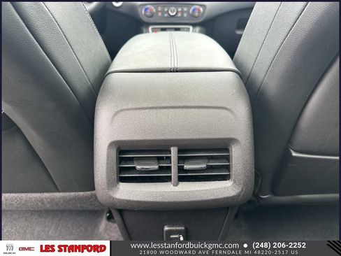 Used 2024 GMC Terrain SLT w/ LPO, Floor Liner Package AWD/4WD image 16