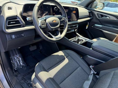 New 2026 Chevrolet Traverse LT FWD image 14