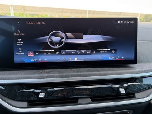 Certified 2025 BMW X5 xDrive50e image 23