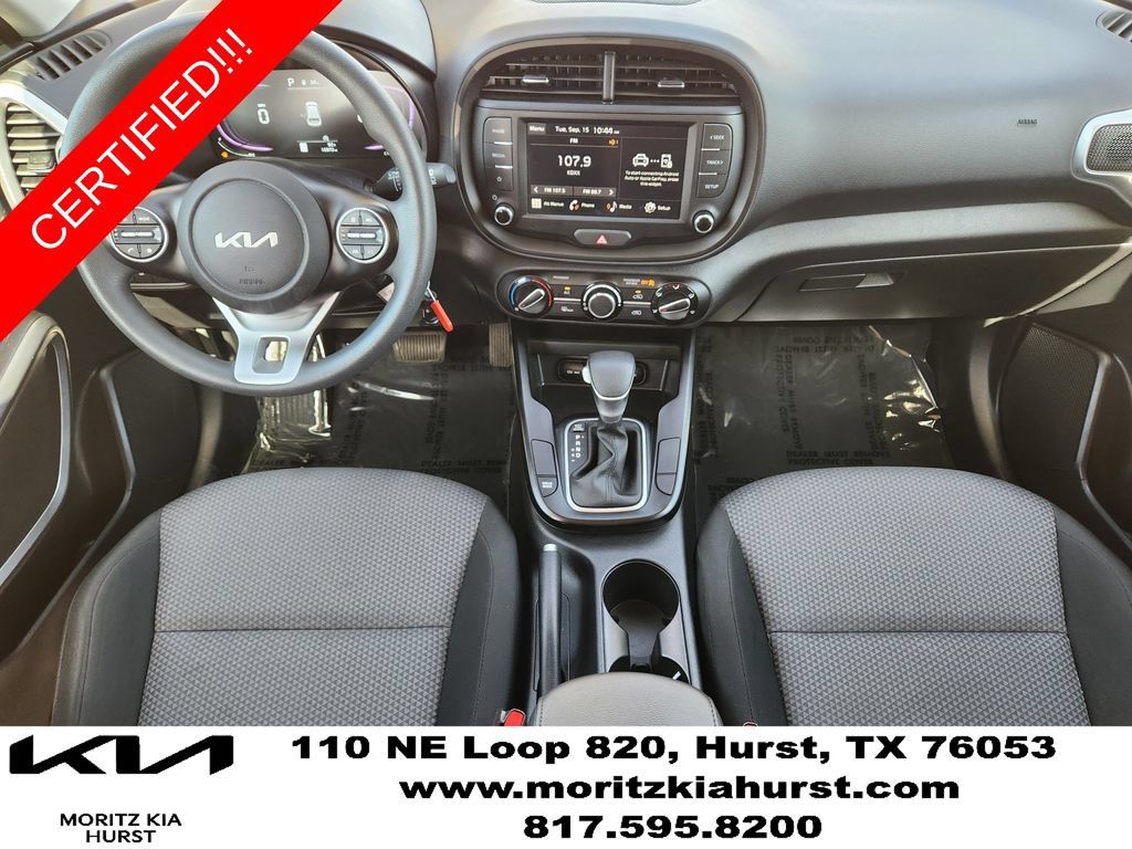 Certified 2025 Kia Soul LX w/ LX Technology Package FWD image 5