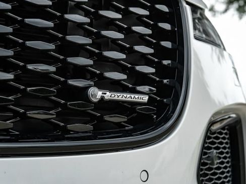 Used 2025 Jaguar F-PACE R-Dynamic S AWD/4WD image 59