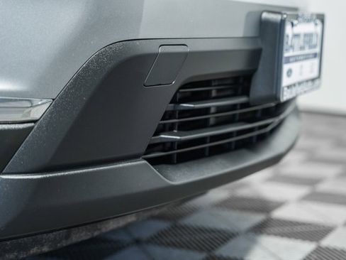 Used 2023 Chevrolet Traverse LS image 13