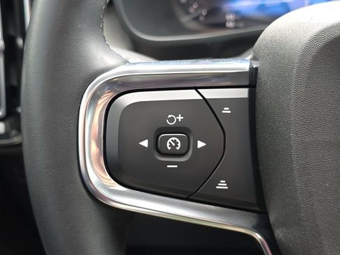 Used 2024 Volvo XC40 B5 Plus w/ Protection Package Premier AWD/4WD image 27