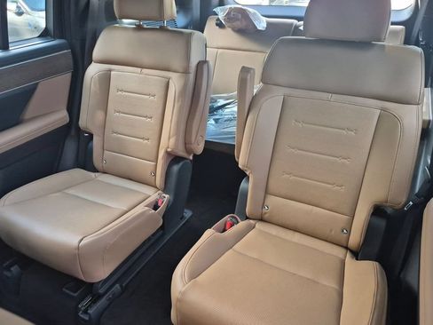 New 2027 Hyundai Santa Fe Limited FWD image 16