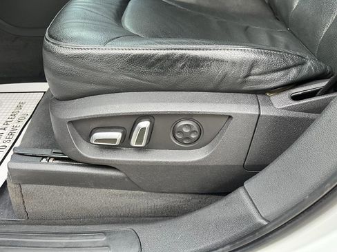 Used 2015 Audi Q7 TDI Prestige w/ Prestige Package image 28
