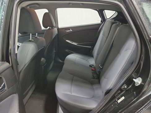 Used 2013 Hyundai Accent SE image 27