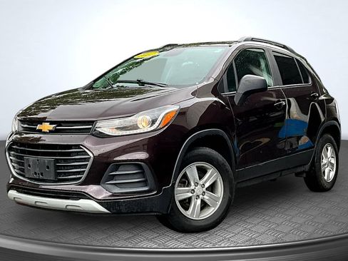 Used 2022 Chevrolet Trax LT w/ Driver Confidence Package AWD/4WD image 1