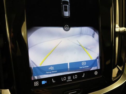 Used 2024 Volvo V60 B5 Cross Country Plus image 15