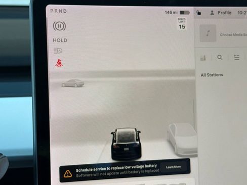 Used 2021 Tesla Model Y Long Range AWD/4WD image 22