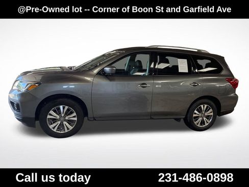 Used 2020 Nissan Pathfinder SL AWD/4WD image 2