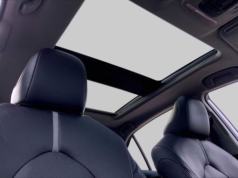 Used 2019 Toyota Camry XSE FWD image 14