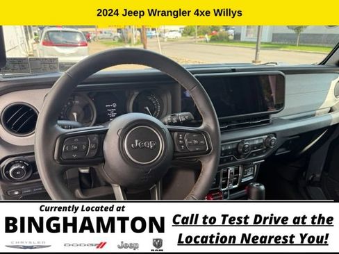 Used 2024 Jeep Wrangler Unlimited AWD/4WD image 13