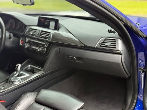 Used 2020 BMW M4 Convertible w/ Competition Package RWD image 22