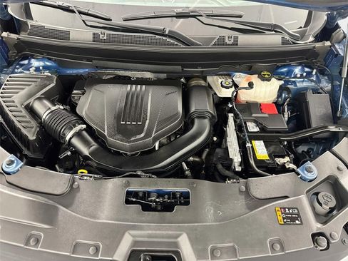 Certified 2024 GMC Acadia Denali w/ Super Cruise Package FWD image 32