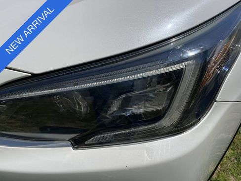 Used 2021 Subaru Outback Premium image 7