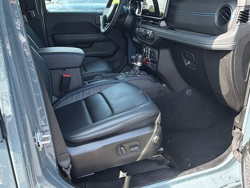 Used 2025 Jeep Wrangler Unlimited Rubicon 4xe AWD/4WD image 20