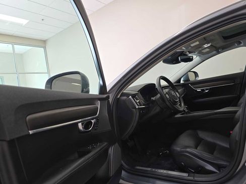 Used 2020 Volvo V90 T6 Cross Country AWD/4WD image 23