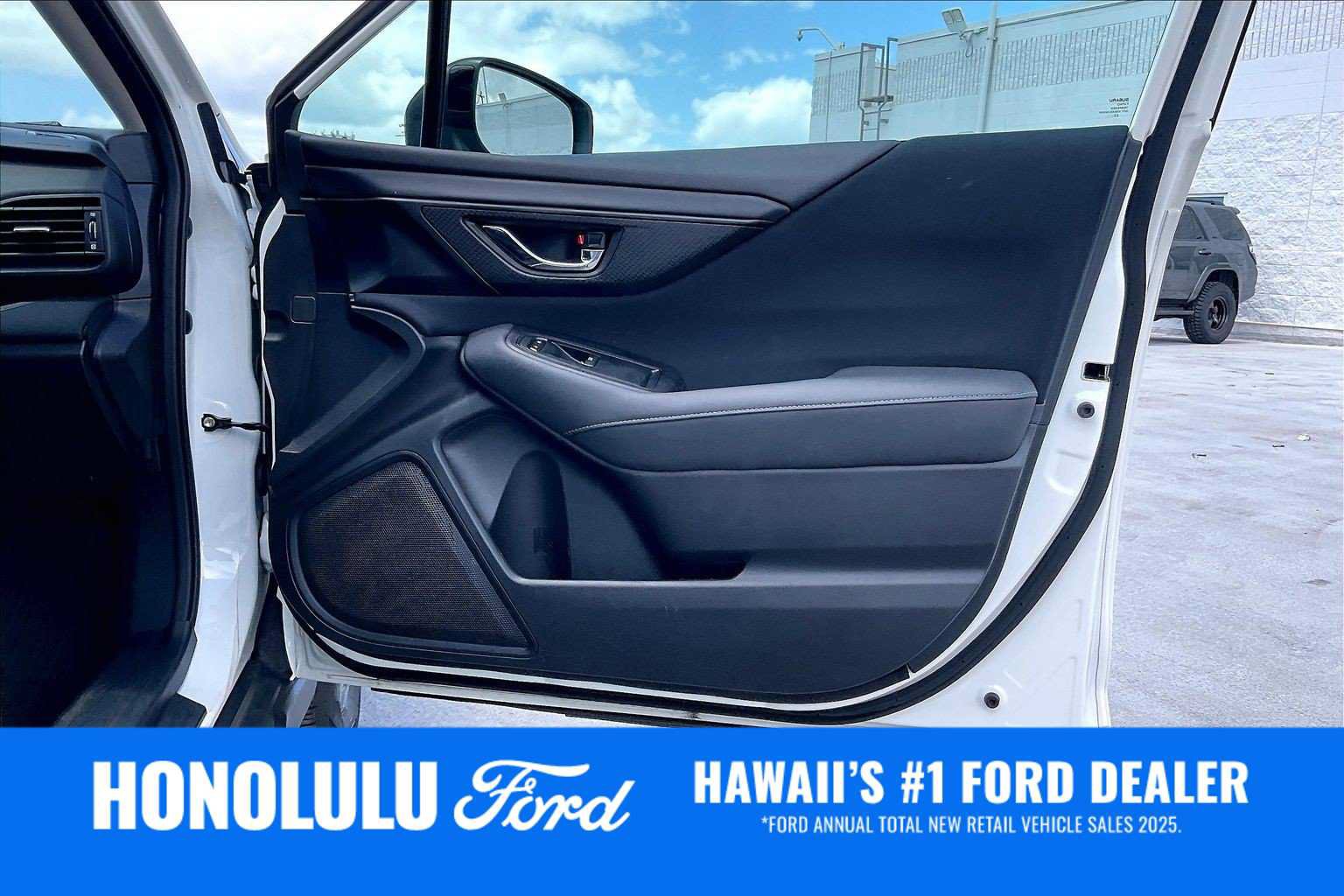 Used 2023 Subaru Outback Premium AWD/4WD image 28