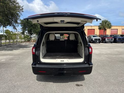 Used 2020 Lincoln Navigator L Black Label w/ Cargo Convenience Package AWD/4WD image 31