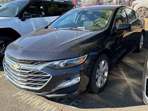 Used 2023 Chevrolet Malibu LT FWD image 2