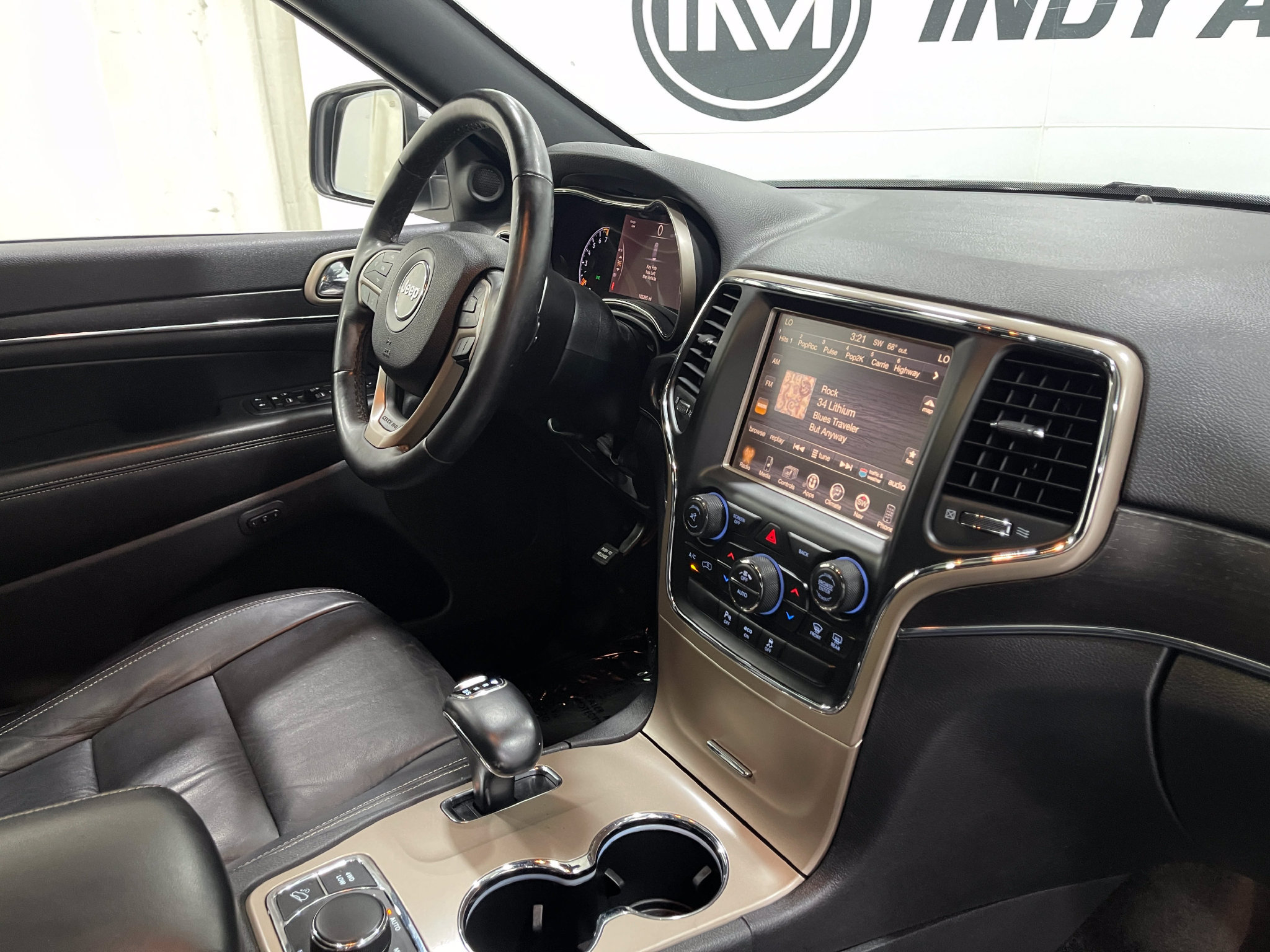 Used 2015 Jeep Grand Cherokee Limited w/ Trailer Tow Group IV AWD/4WD image 20