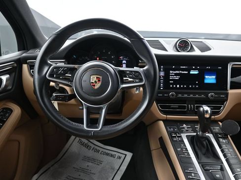 Used 2020 Porsche Macan AWD/4WD image 30