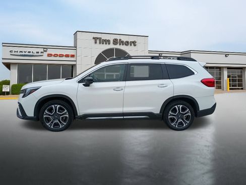 Used 2024 Subaru Ascent Touring image 2