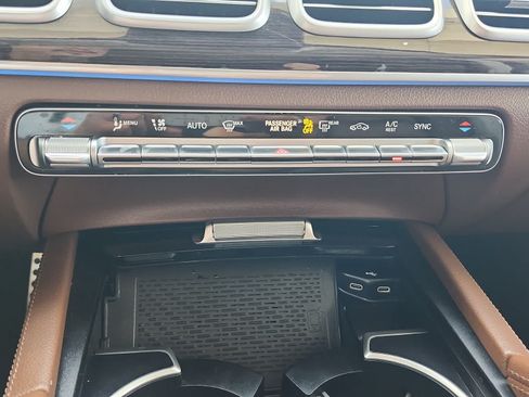 Used 2024 Mercedes-Benz GLS 450 4MATIC image 20