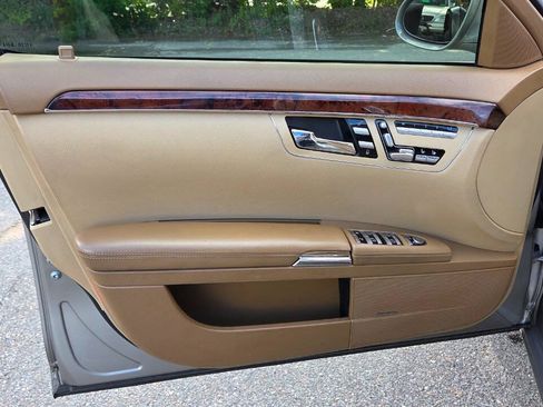 Used 2007 Mercedes-Benz S 550 4MATIC image 30
