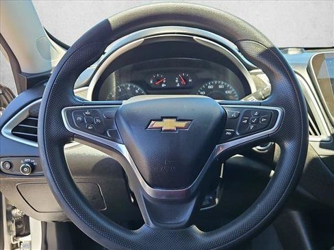 Certified 2022 Chevrolet Malibu LT FWD image 14