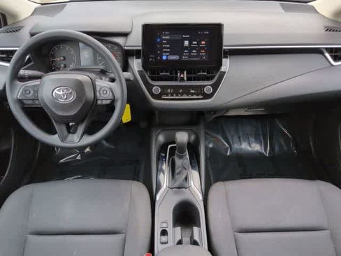 Used 2024 Toyota Corolla LE image 15